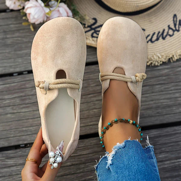 Lucy | Elegant and Flexible Casual Shoe