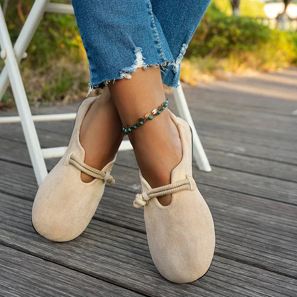 Lucy | Elegant and Flexible Casual Shoe