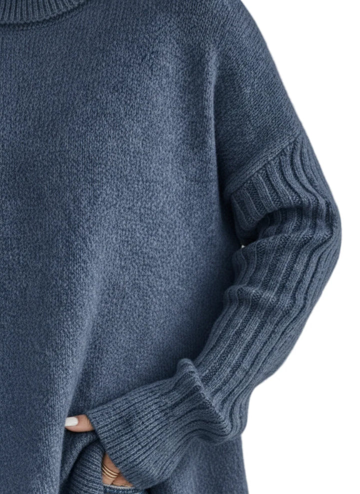 Isla | Elegant Long Turtleneck
