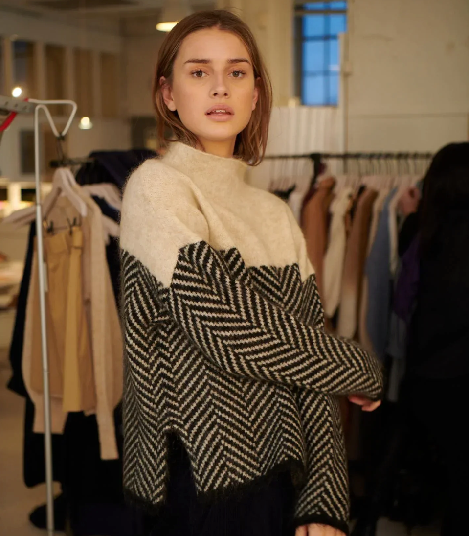 Adelie| Premium Turtleneck