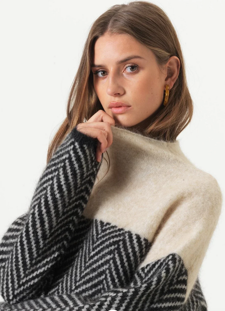 Adelie| Premium Turtleneck