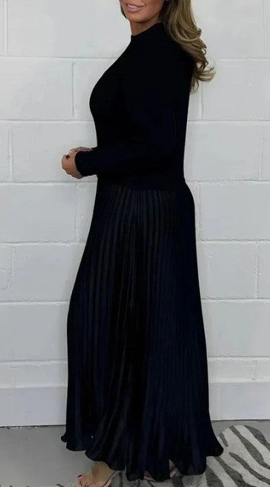 Kai | Pleated Dress With Sweater